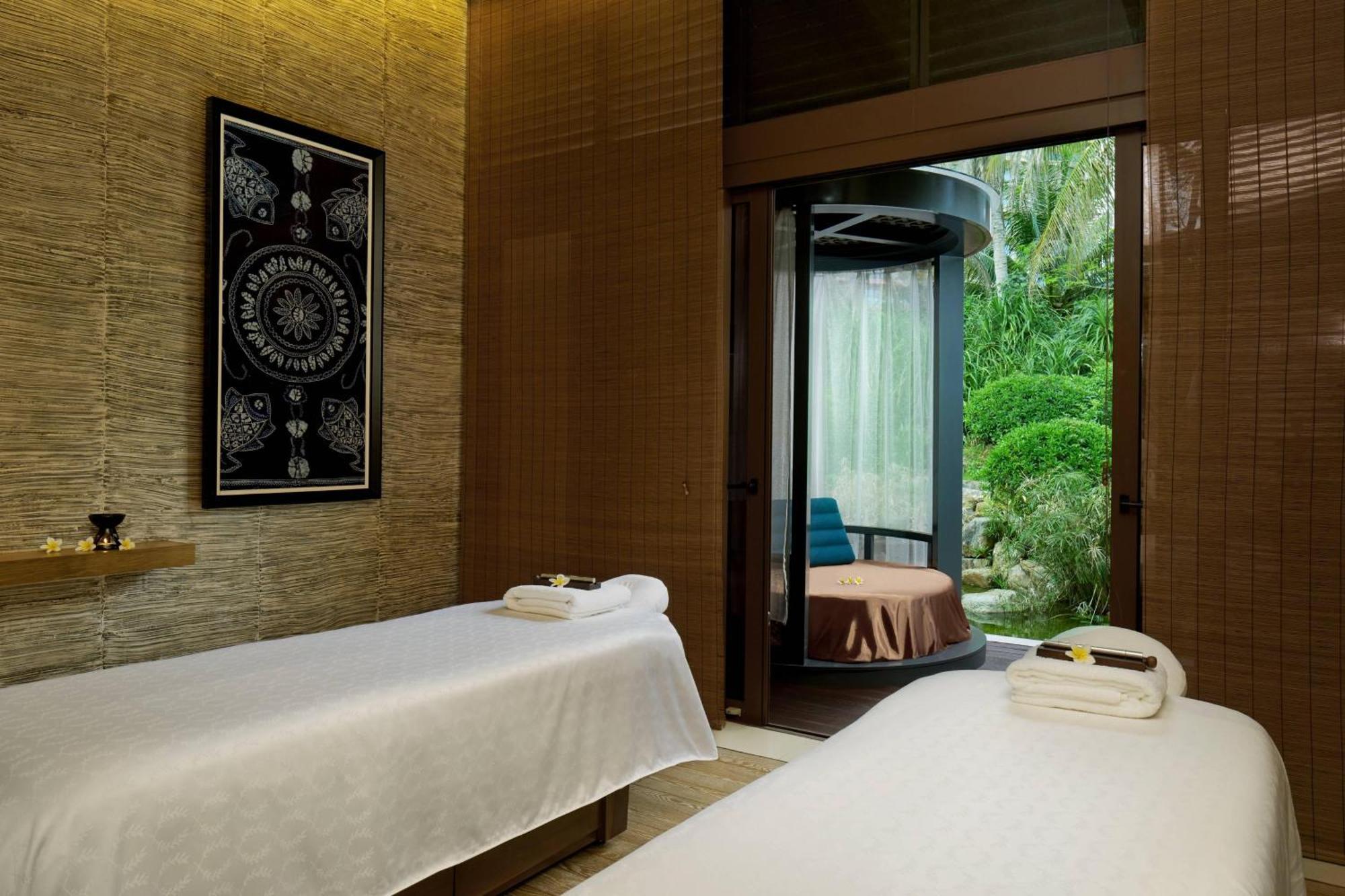 Sheraton Shenzhou Peninsula Resort Wanning Exteriör bild