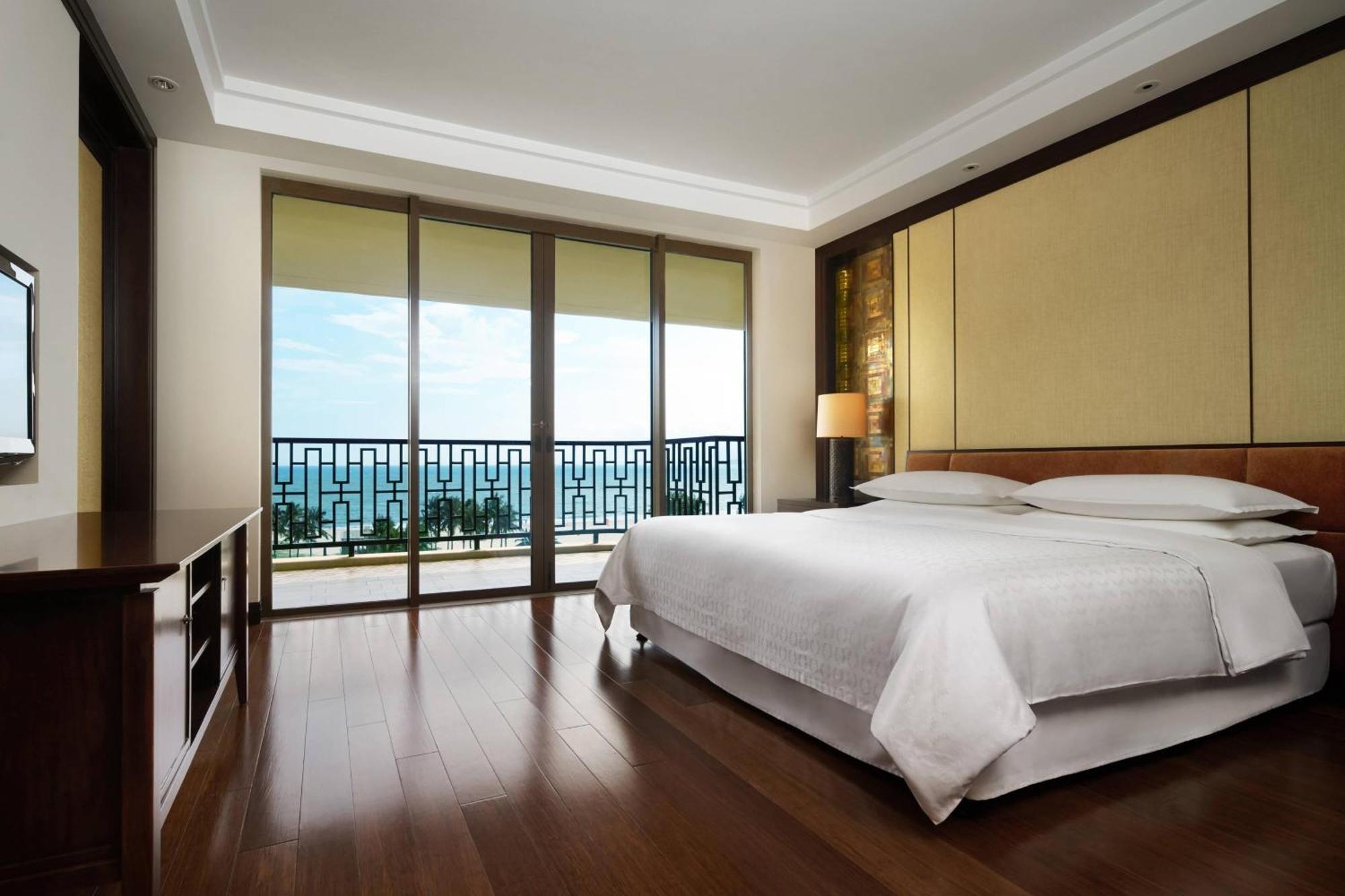 Sheraton Shenzhou Peninsula Resort Wanning Exteriör bild