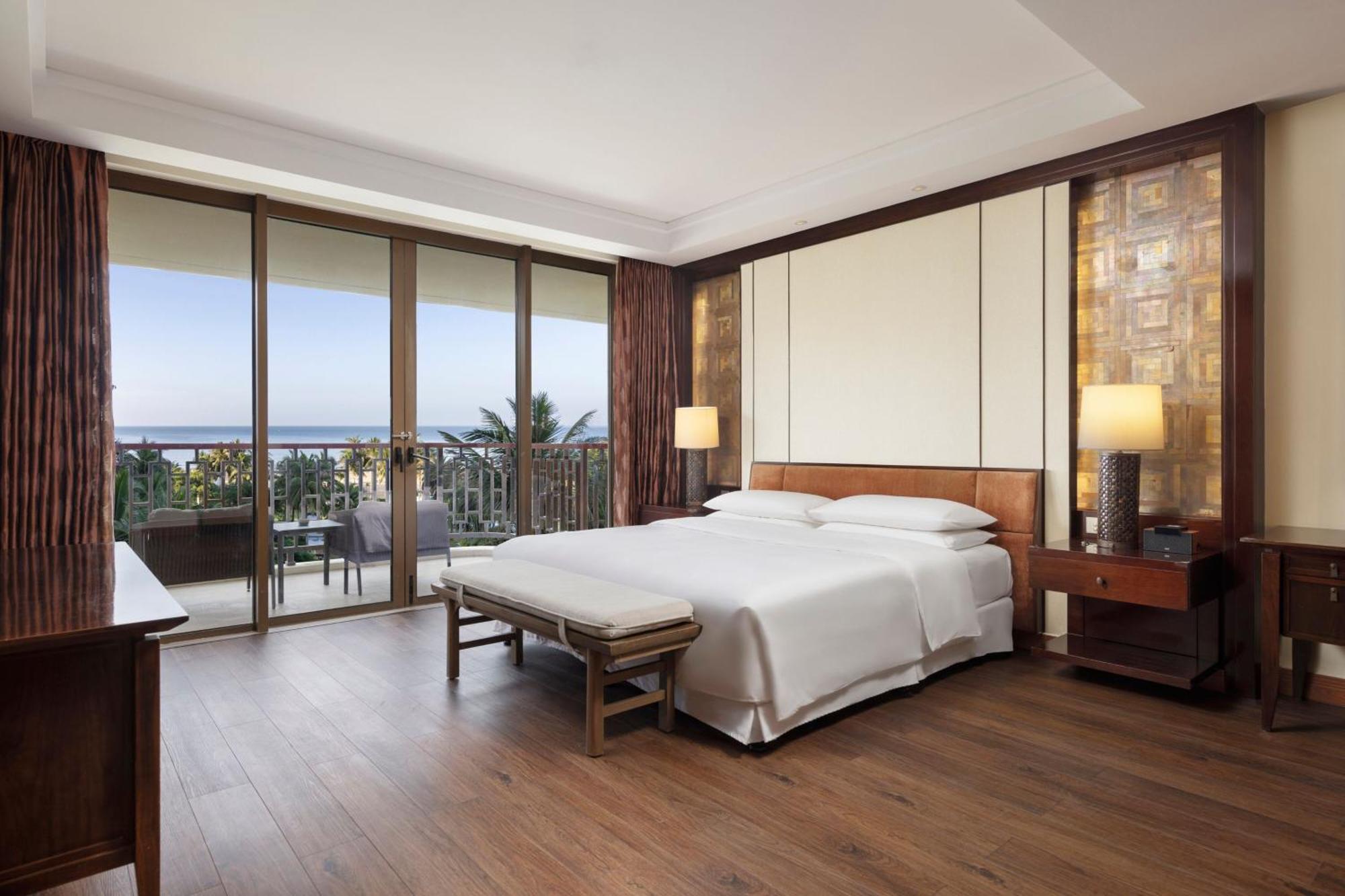 Sheraton Shenzhou Peninsula Resort Wanning Exteriör bild