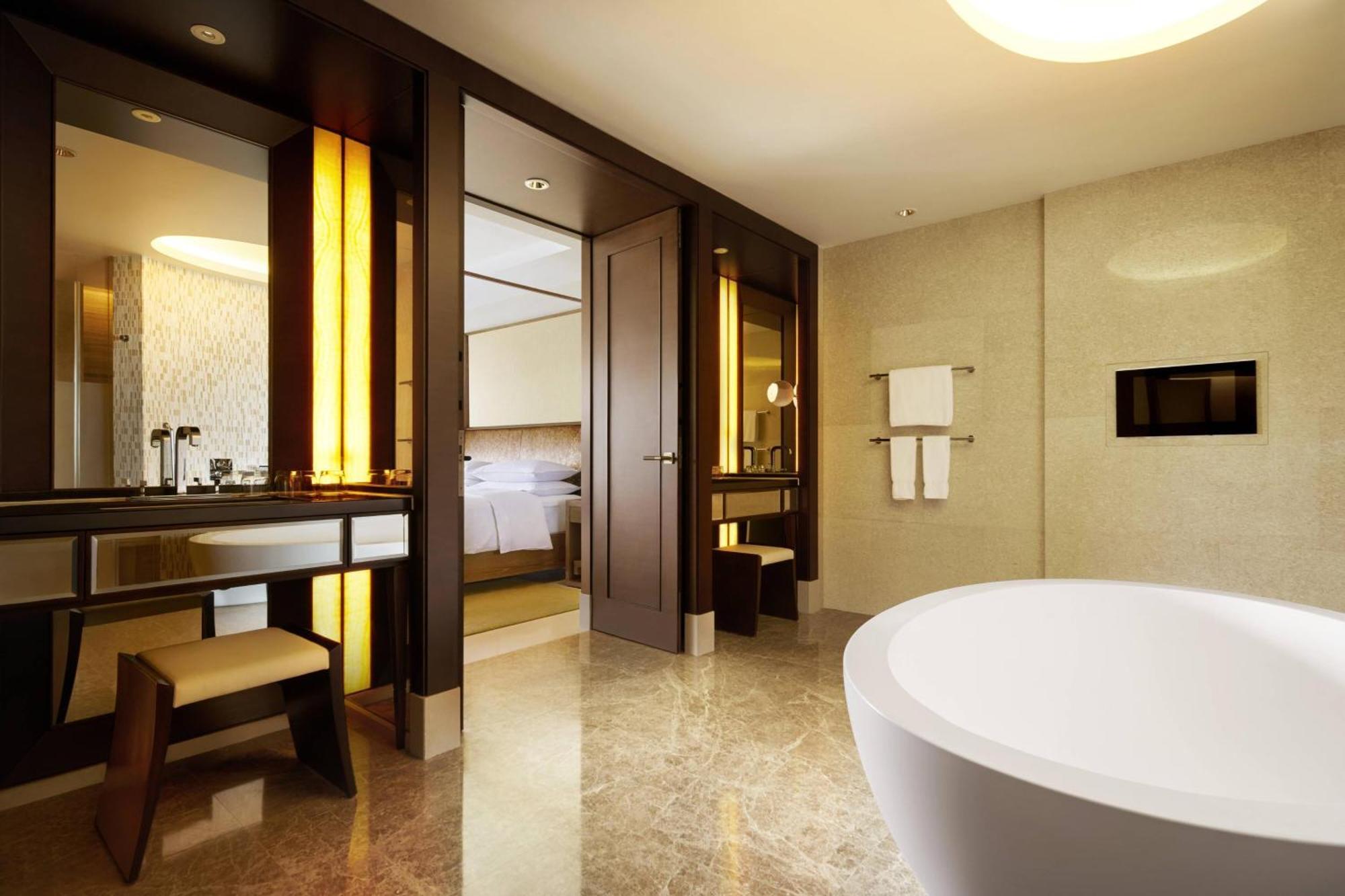 Sheraton Shenzhou Peninsula Resort Wanning Exteriör bild