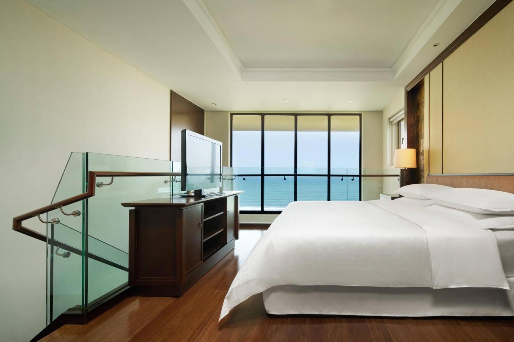Sheraton Shenzhou Peninsula Resort Wanning Exteriör bild
