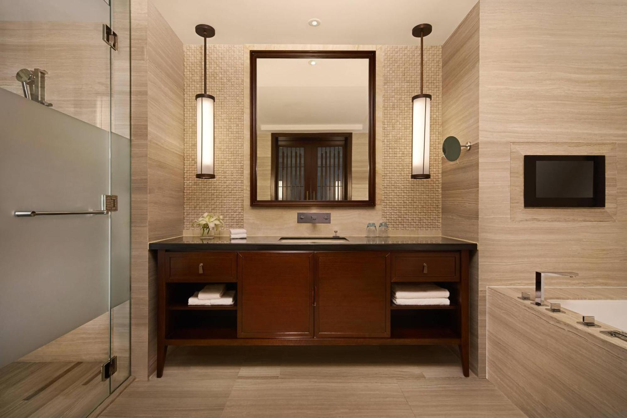 Sheraton Shenzhou Peninsula Resort Wanning Exteriör bild