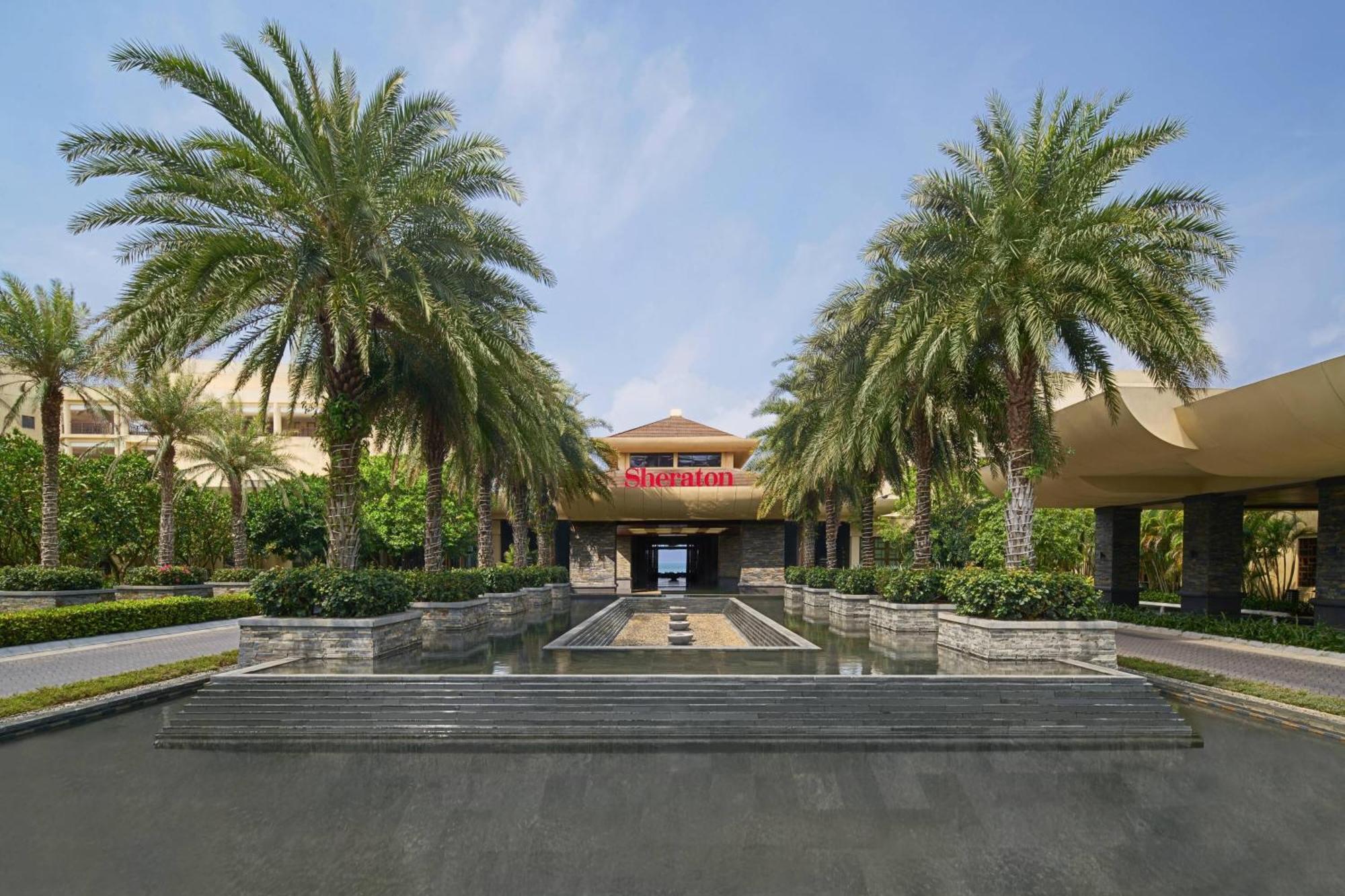 Sheraton Shenzhou Peninsula Resort Wanning Exteriör bild