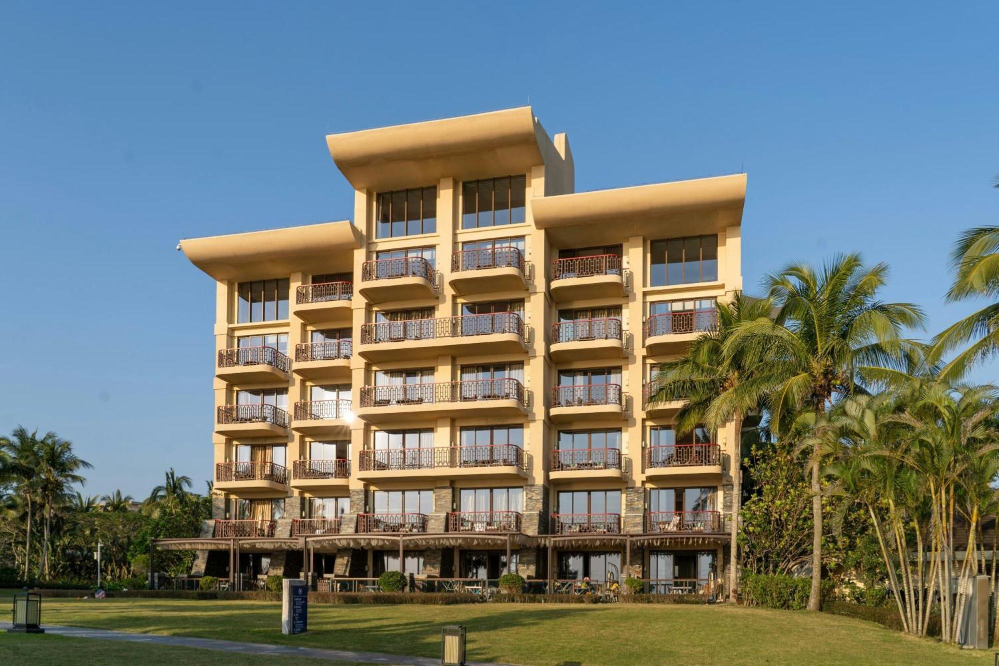 Sheraton Shenzhou Peninsula Resort Wanning Exteriör bild